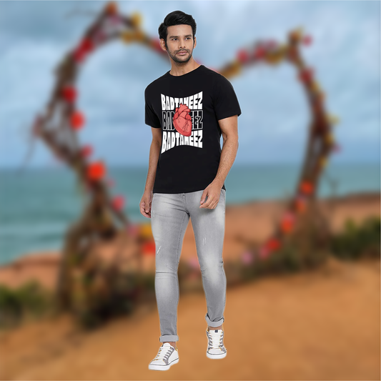 Badtameez Dil – Black Regular Fit T-shirt